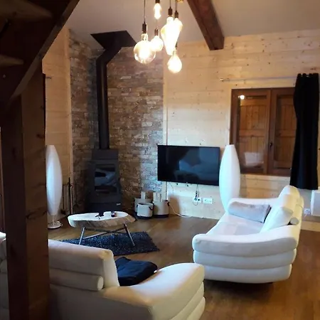 Sur Les Hauteurs Des Angles Chalet