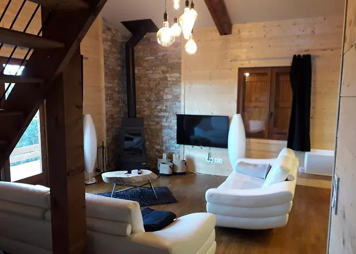 Sur Les Hauteurs Des Angles Chalet